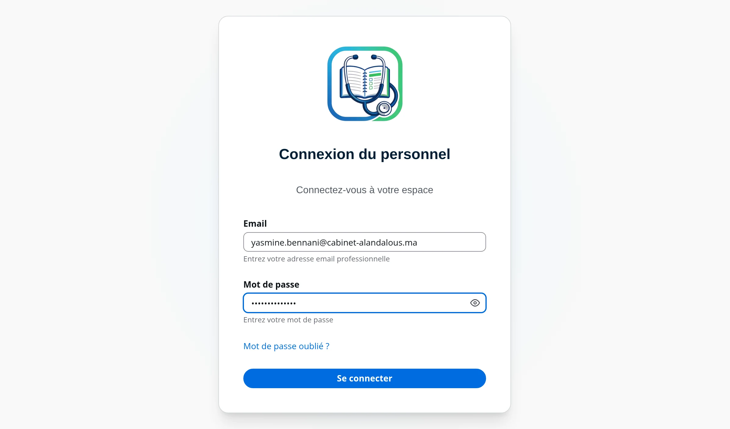 Écran de connexion de DrBook avec le champ Email professionnel et le champ Mot de passe masqué